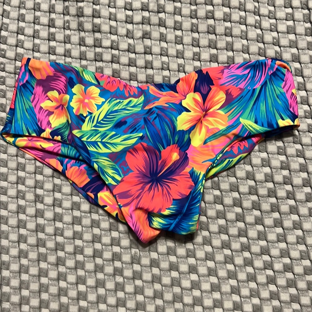 Fused Hawaii bikini bottoms 🌴